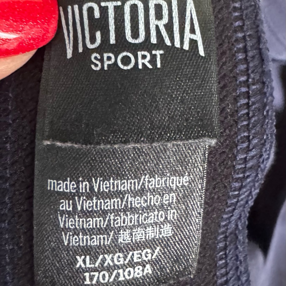 Victoria Sport Women's Long Sleeve Top - Black
